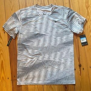 Nike Men's Black and White Patterned Tee